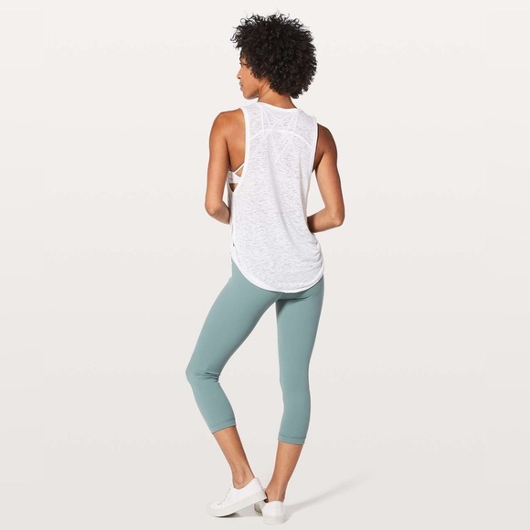 Lululemon Round Two Tank in White Size 8. - Picture 2 of 8